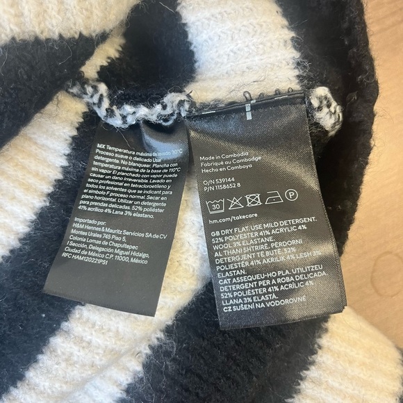 H&M Oversized Rib-Knit Cardigan, Size XS - Picture 6 of 6